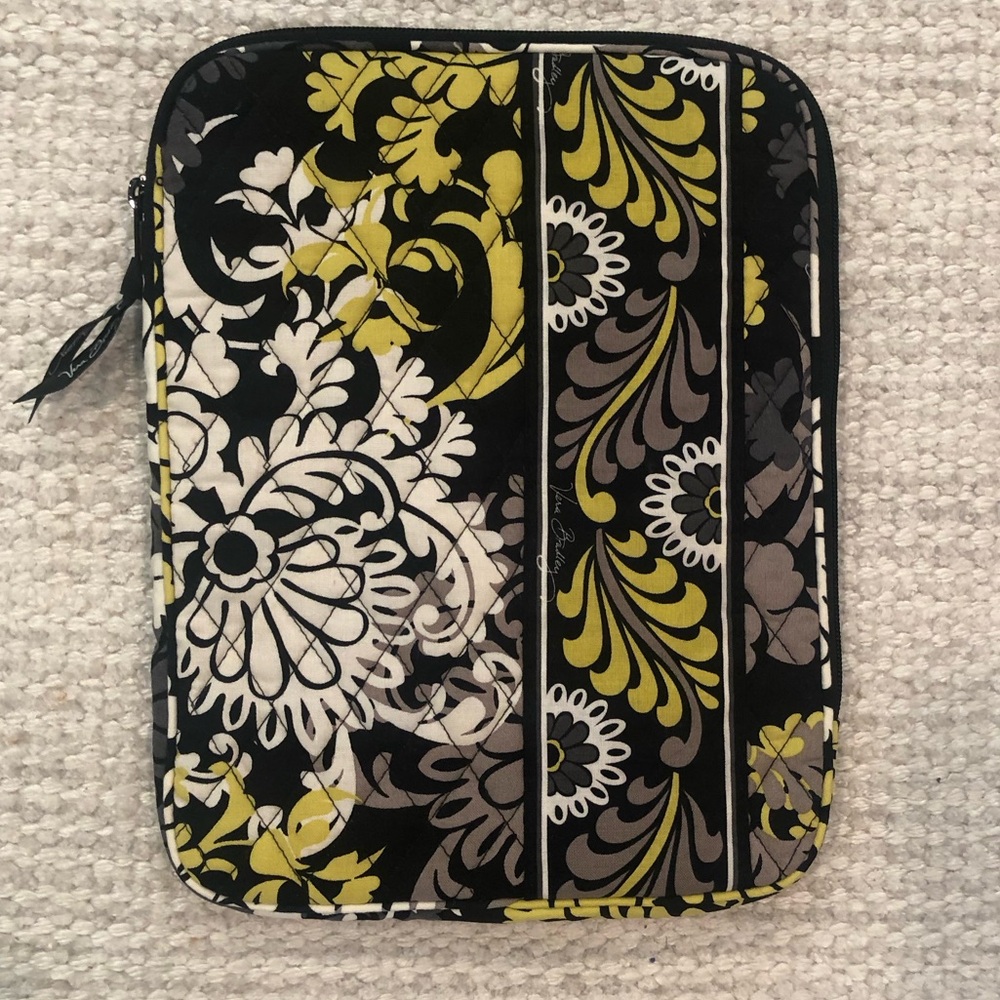 Vera Bradley Tablet Sleeve Case with zipper. Retired pattern.